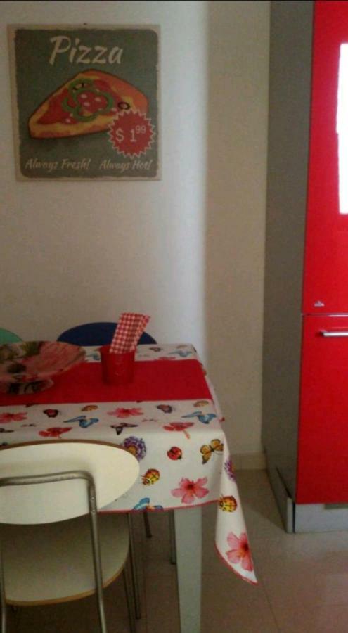 "La Casa Di Mariagrazia" Rooms Con Cucina Condivisa E Terrazza Sammichele Di Bari Bagian luar foto