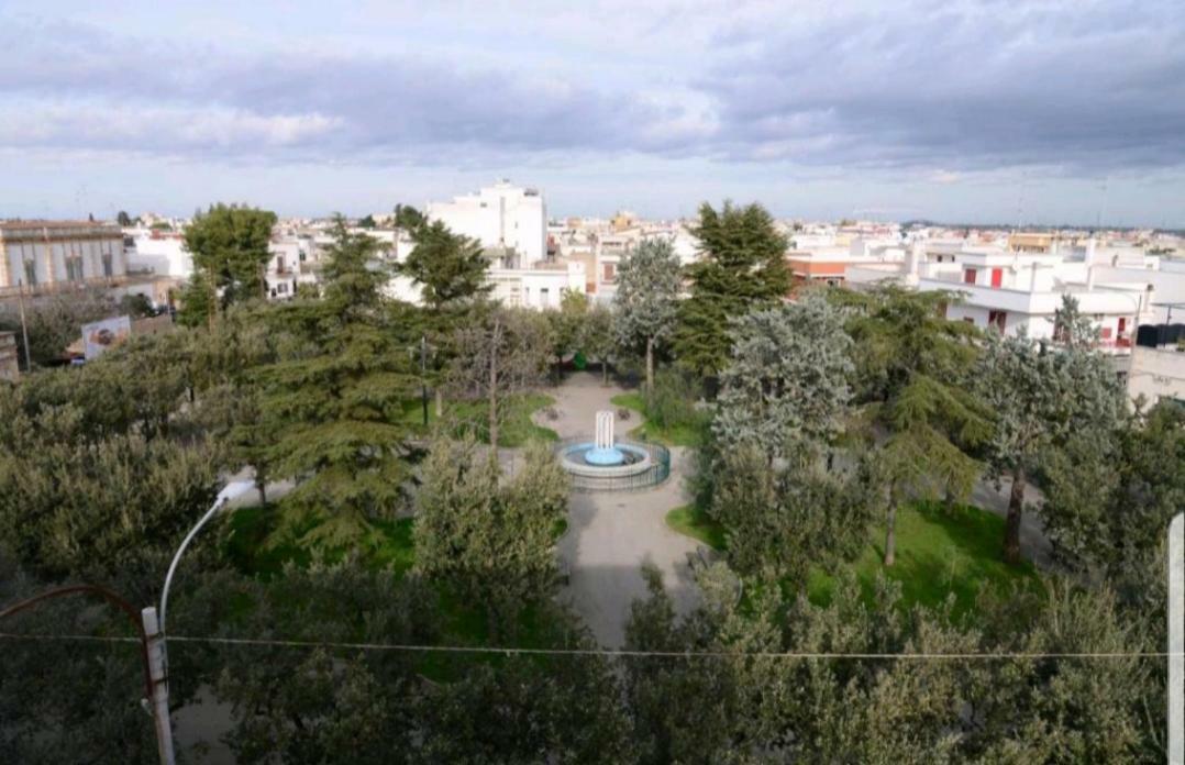 "La Casa Di Mariagrazia" Rooms Con Cucina Condivisa E Terrazza Sammichele Di Bari Bagian luar foto