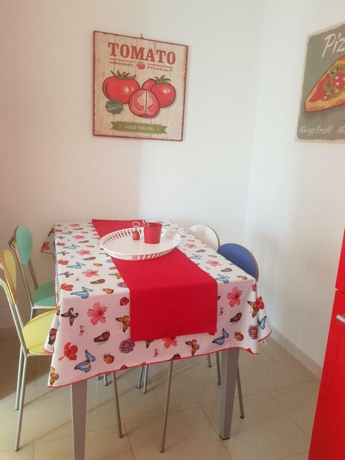 "La Casa Di Mariagrazia" Rooms Con Cucina Condivisa E Terrazza Sammichele Di Bari Bagian luar foto