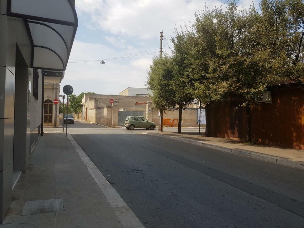 "La Casa Di Mariagrazia" Rooms Con Cucina Condivisa E Terrazza Sammichele Di Bari Bagian luar foto