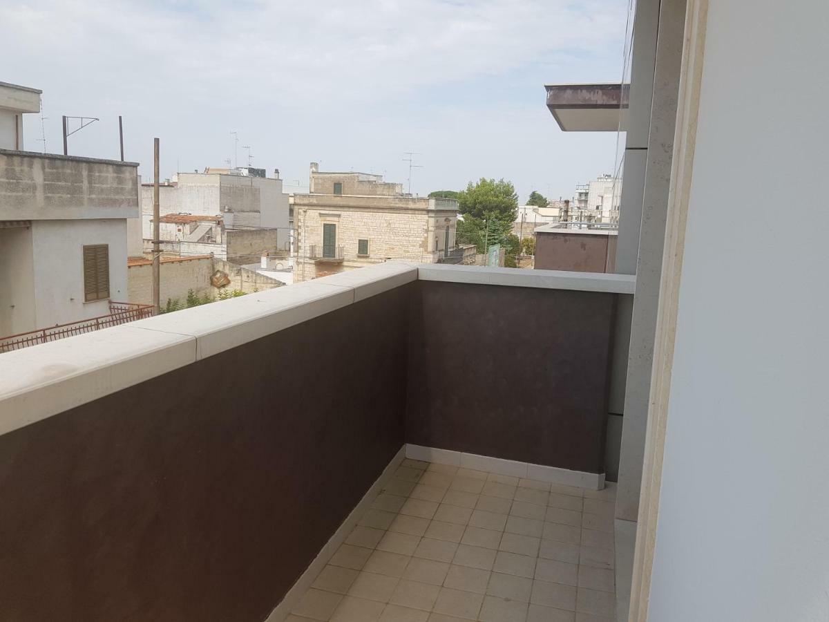 "La Casa Di Mariagrazia" Rooms Con Cucina Condivisa E Terrazza Sammichele Di Bari Ruang foto