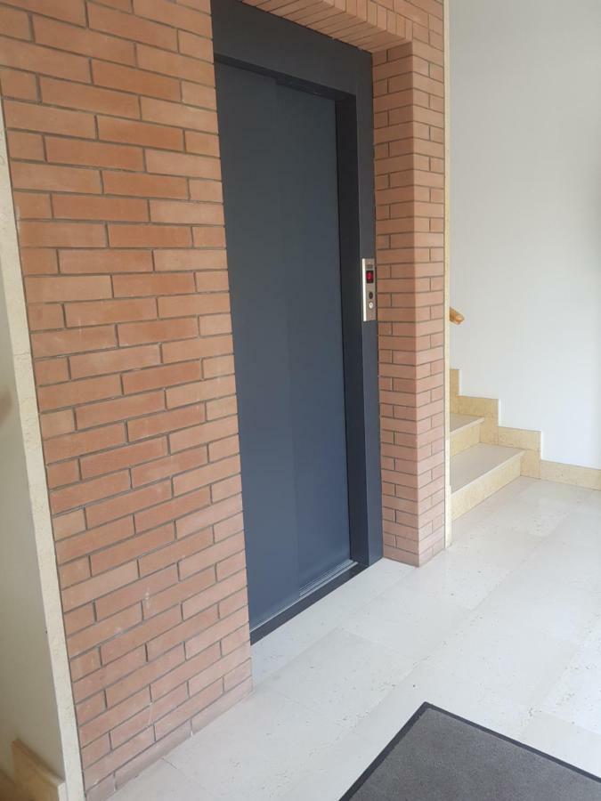 "La Casa Di Mariagrazia" Rooms Con Cucina Condivisa E Terrazza Sammichele Di Bari Bagian luar foto